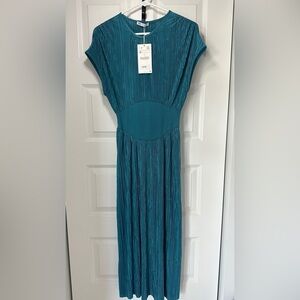 Zara Green and Blue Maxi Dress with Scoop Neck